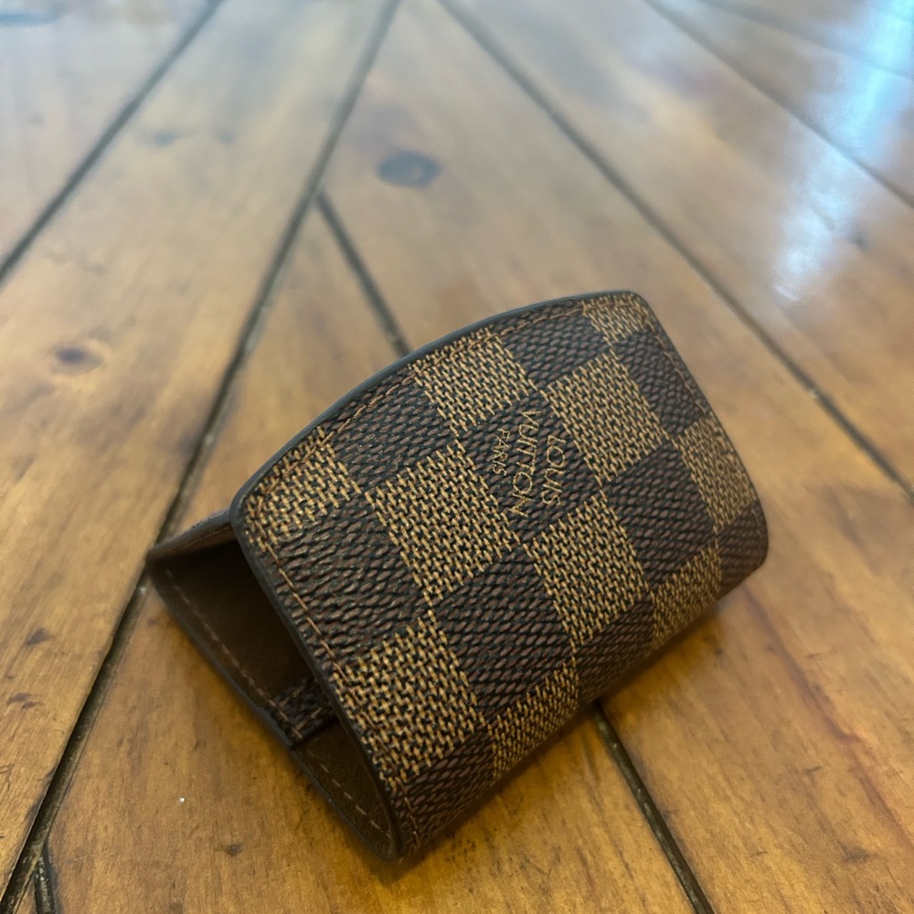 Louis Vuitton Mens handcuff links with case